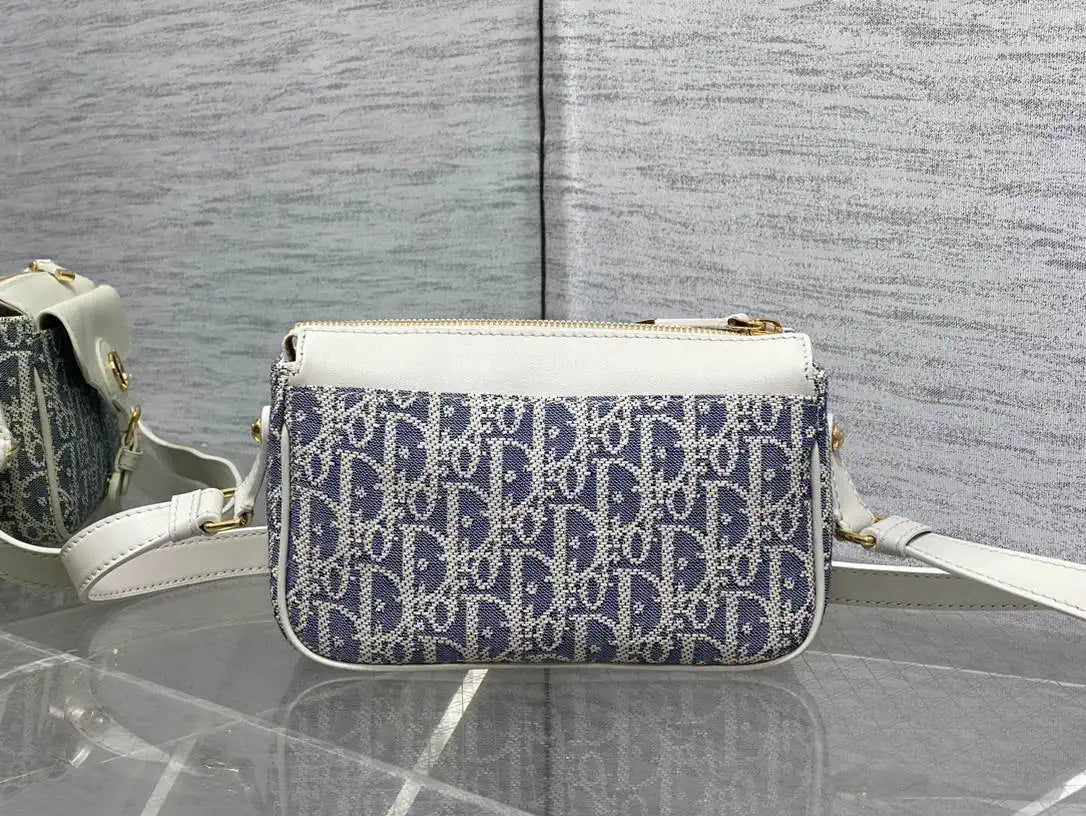 Dior Small 30 Montaigne Pocket Bag Dior Oblique Chambray Light Blue M4600