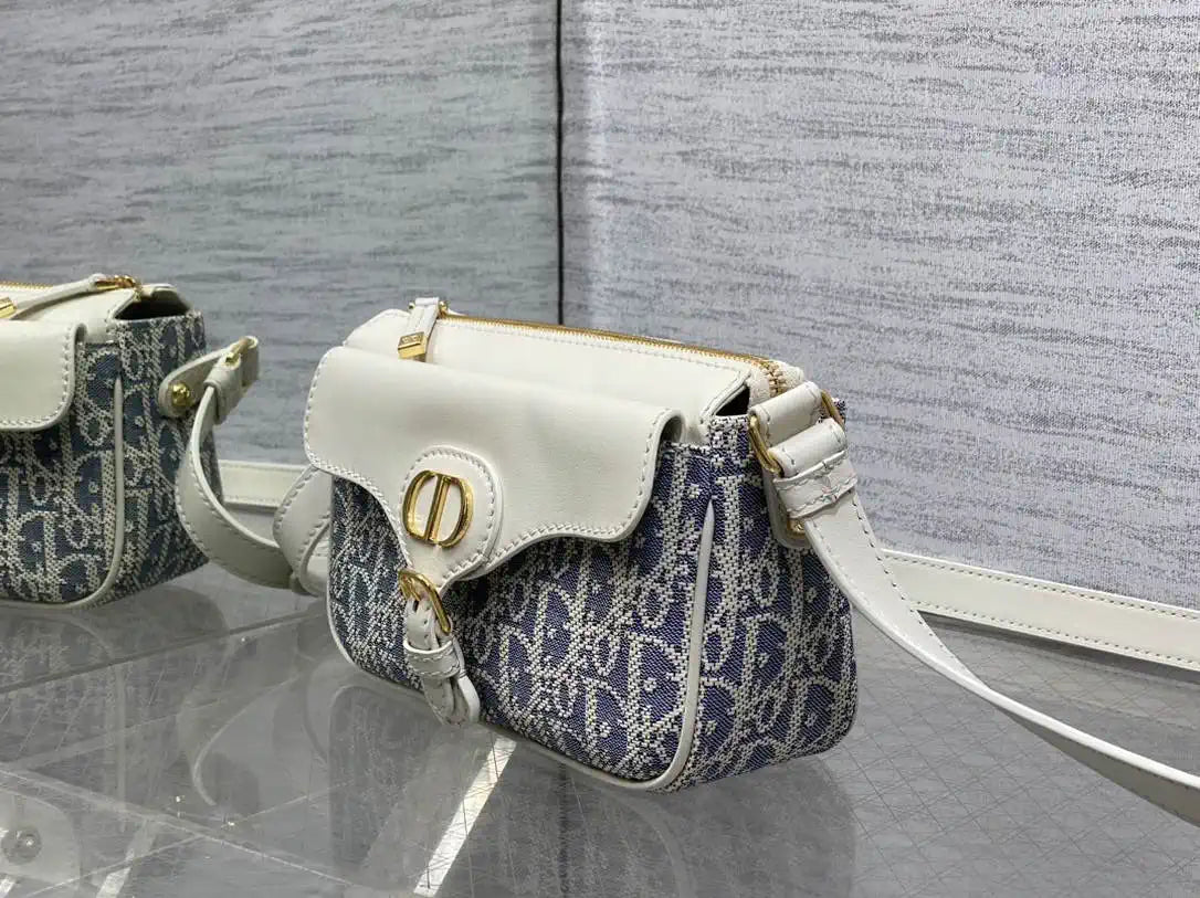 Dior Small 30 Montaigne Pocket Bag Dior Oblique Chambray Light Blue M4600