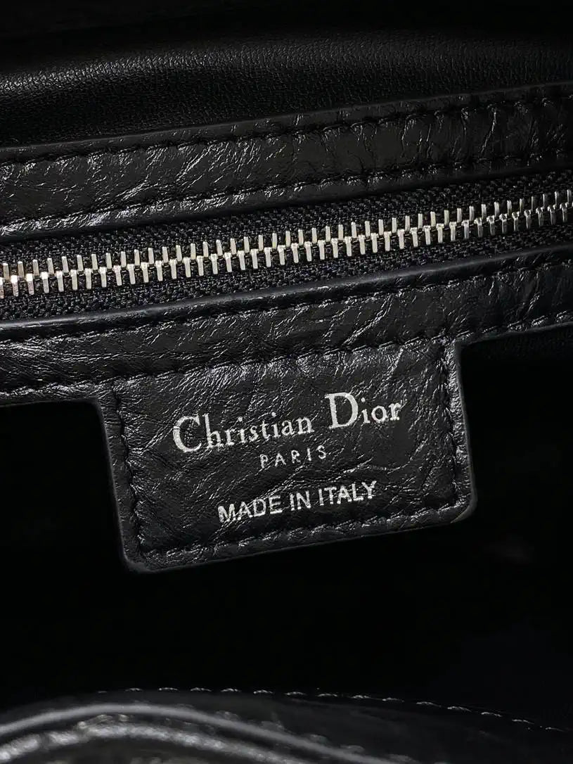 Dior Small D-Motion Bag Macrocannage Crinkled Calfskin M2851 Black