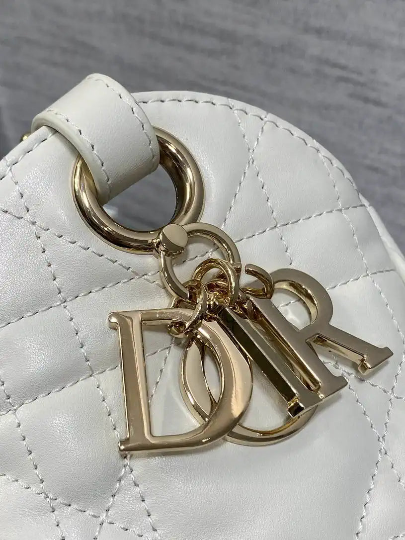Dior Small D-Motion Bag Macrocannage Lambskin M2851 White