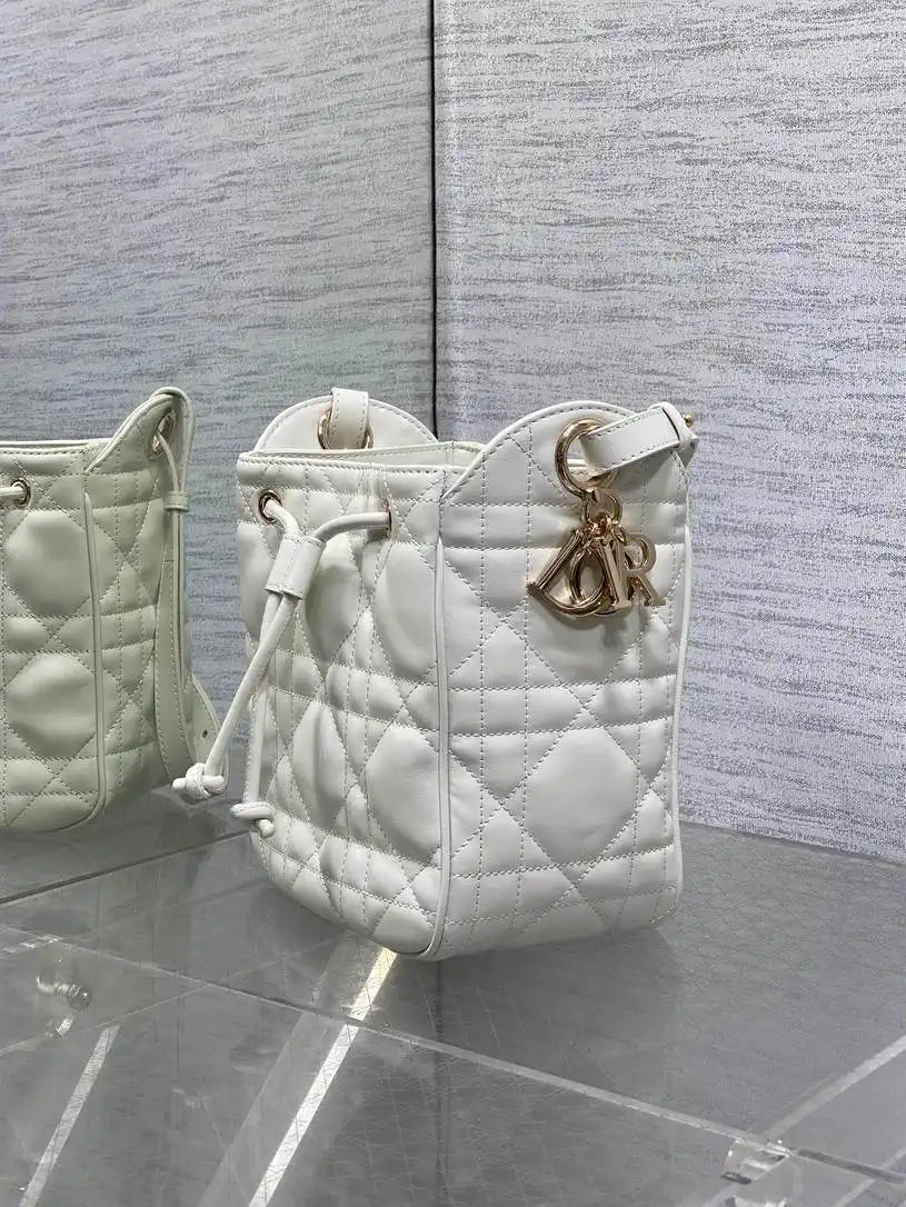Dior Small D-Motion Bag Macrocannage Lambskin M2851 White