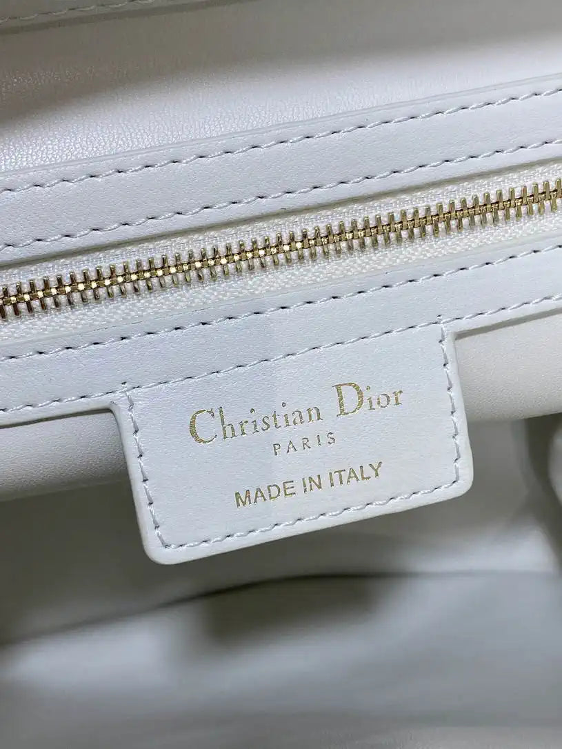 Dior Small D-Motion Bag Macrocannage Lambskin M2851 White