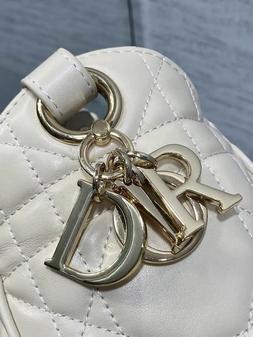 Dior Small D-Motion Bag Macrocannage Lambskin M2851 Ivory