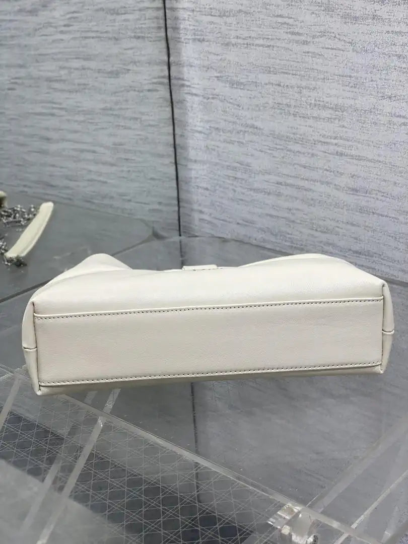Dior Small Dior Bow Bag Lambskin M0715 White