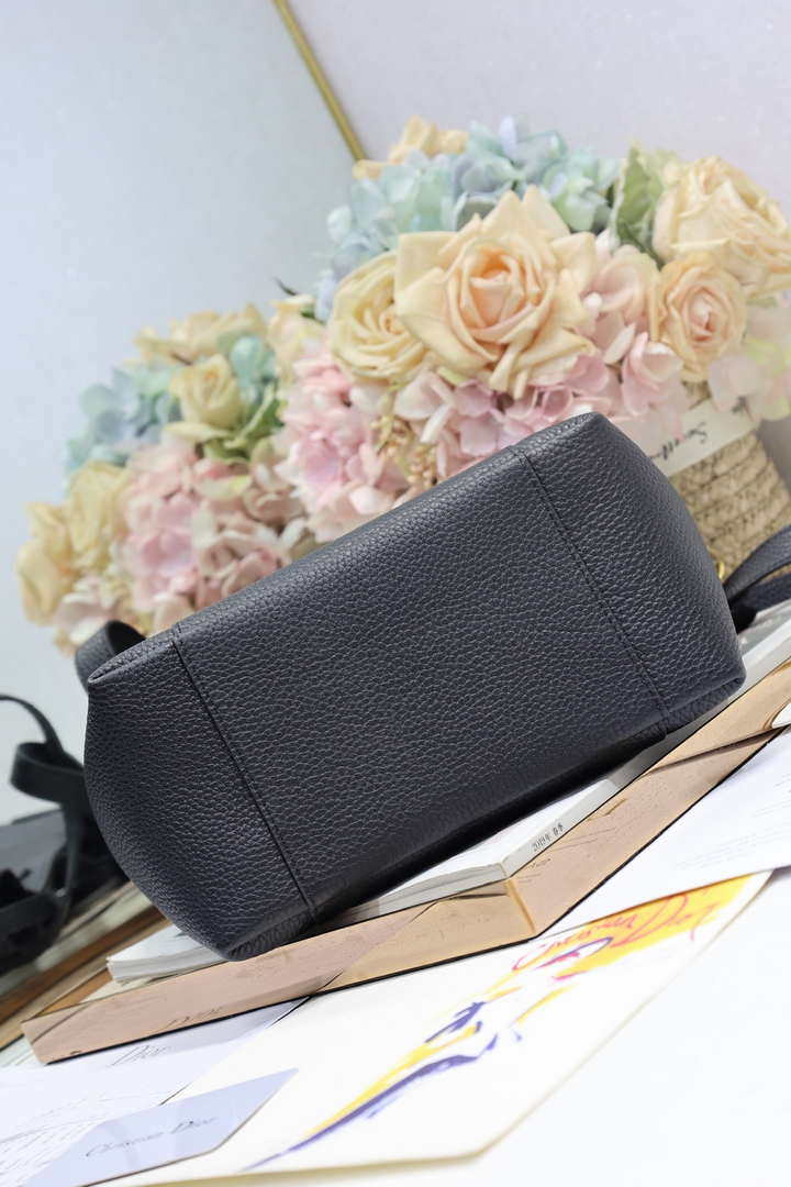 Dior M2840 Small Signature Bucket Bag Grained Calfskin M28410 Black
