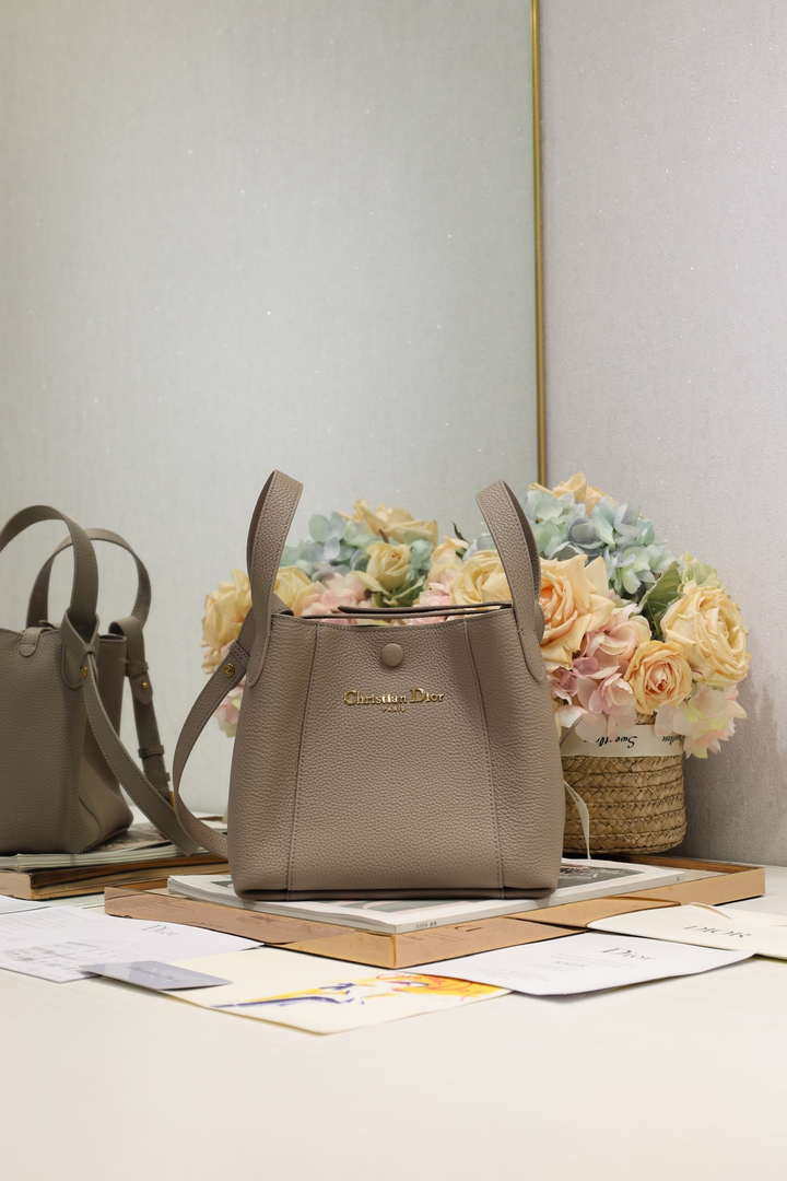 Dior M2840 Small Signature Bucket Bag Grained Calfskin Gray