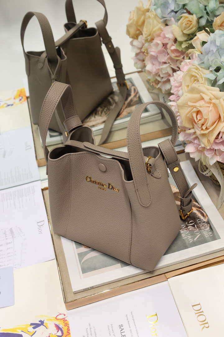 Dior M2840 Small Signature Bucket Bag Grained Calfskin Gray