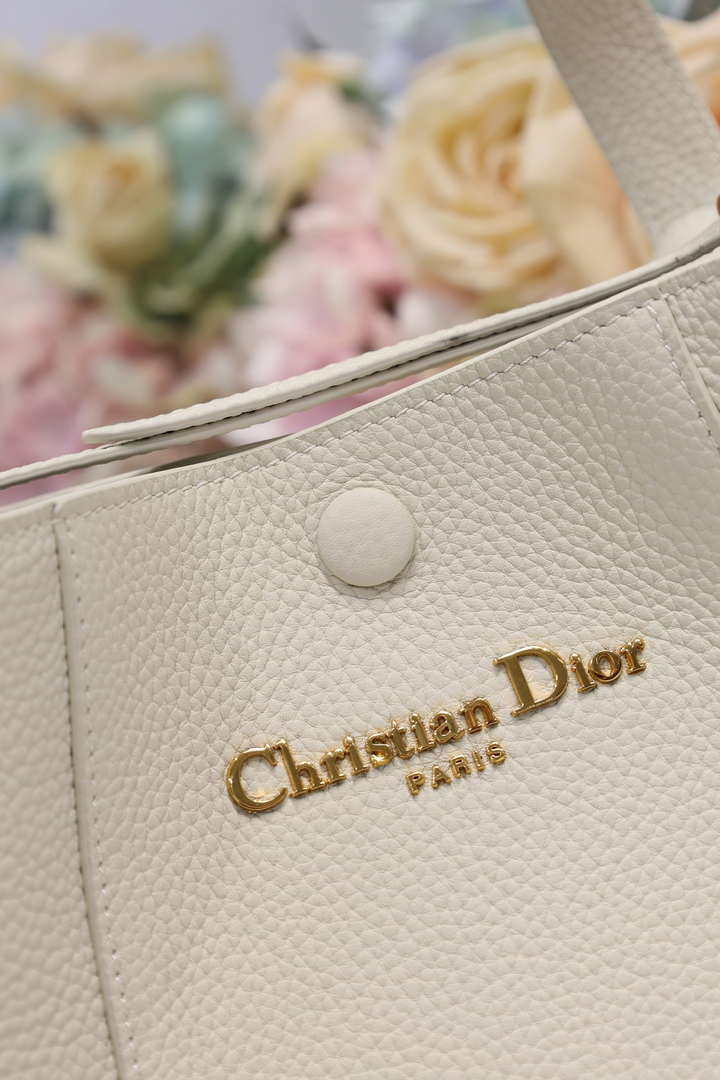 Dior M2840 Small Signature Bucket Bag Grained Calfskin Light Yellow