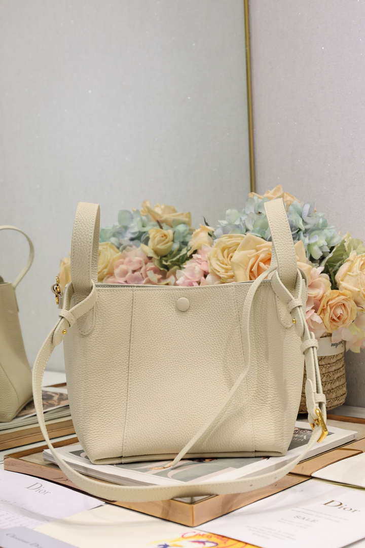 Dior M2840 Small Signature Bucket Bag Grained Calfskin Light Yellow