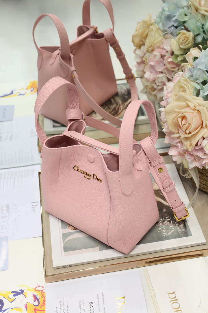 Dior M2840 Small Signature Bucket Bag Grained Calfskin Pink
