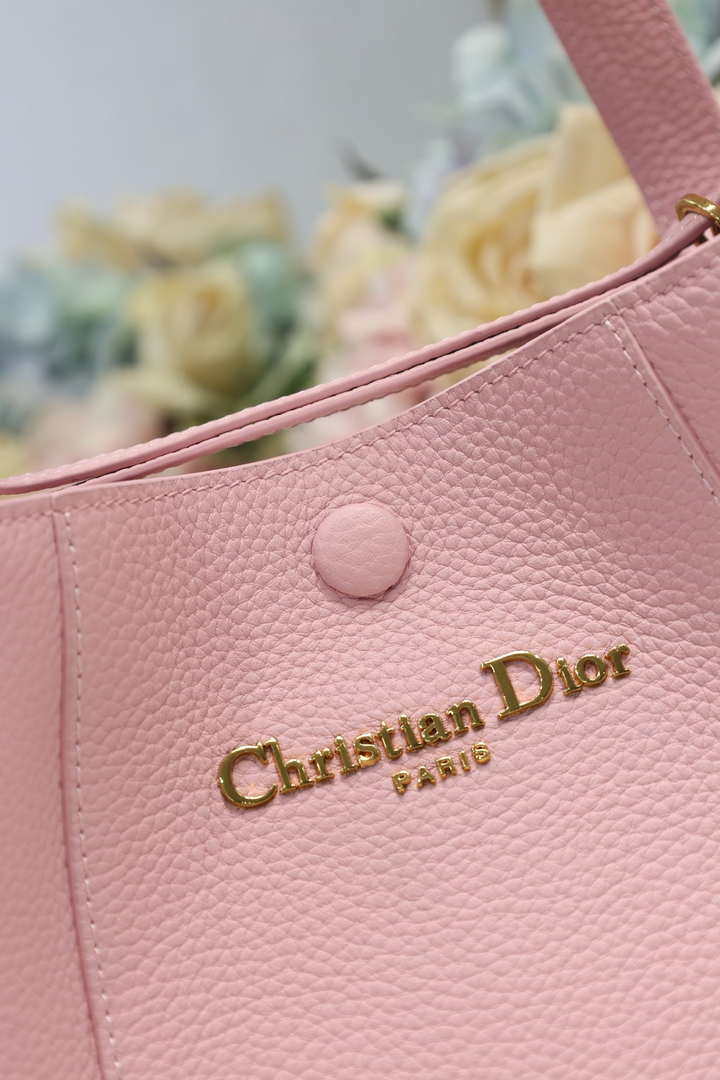 Dior M2840 Small Signature Bucket Bag Grained Calfskin Pink