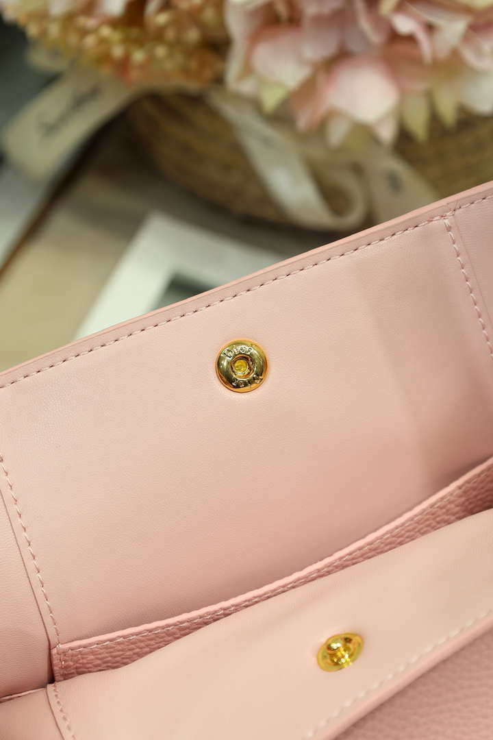 Dior M2840 Small Signature Bucket Bag Grained Calfskin Pink
