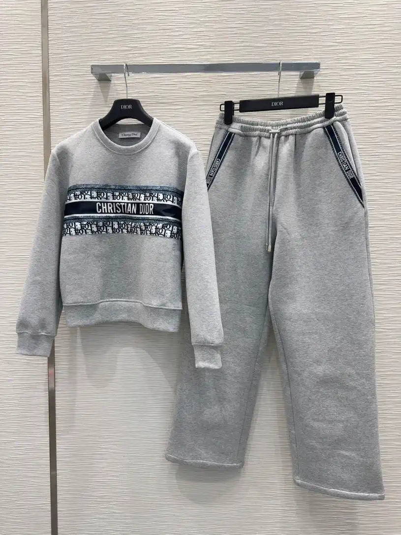 Dior Women Hoodie Jacket & Wide-Leg Pants D386709
