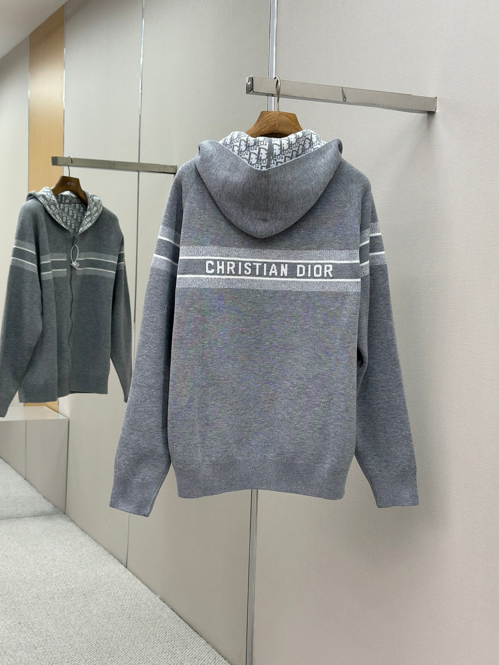 Dior Women Men 2025 Reversible Knit Cardigan cashmere Sweater D38621