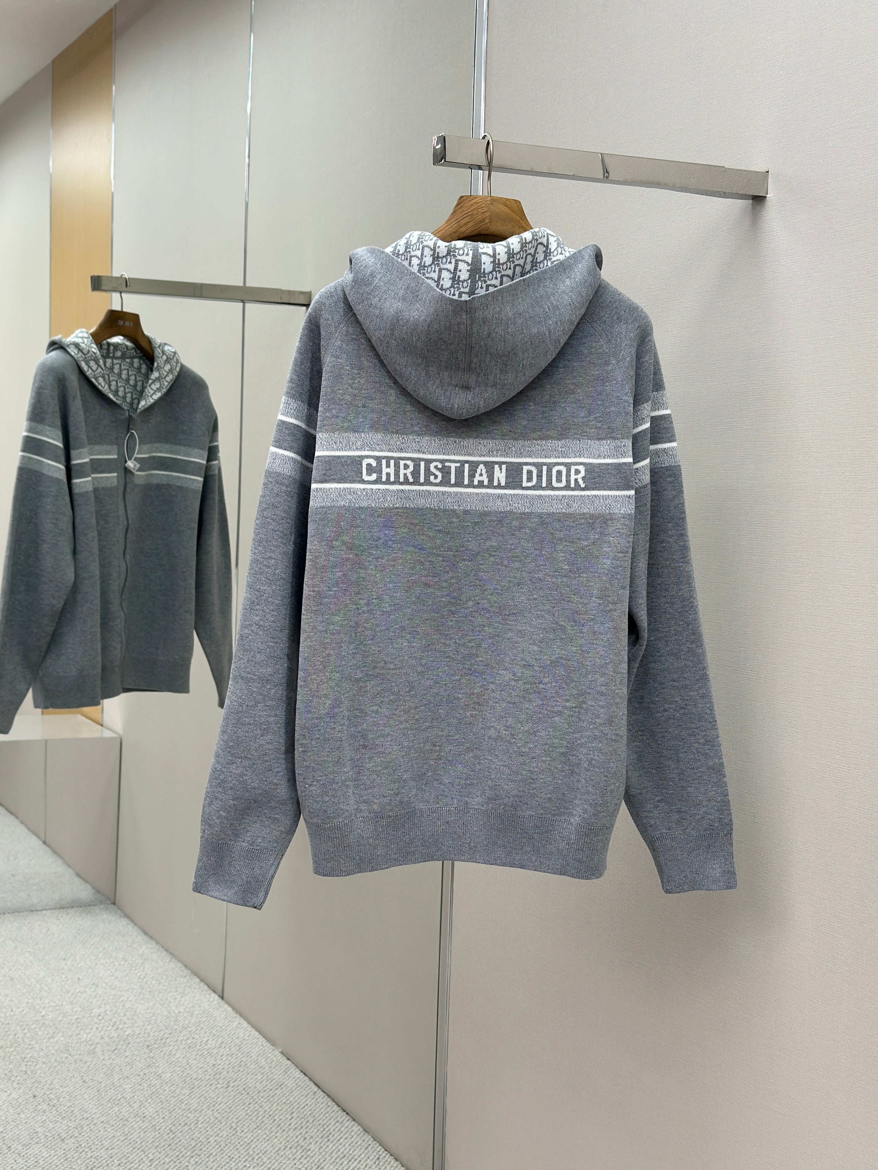 Dior Women Men 2025 Reversible Knit Cardigan cashmere Sweater D38621