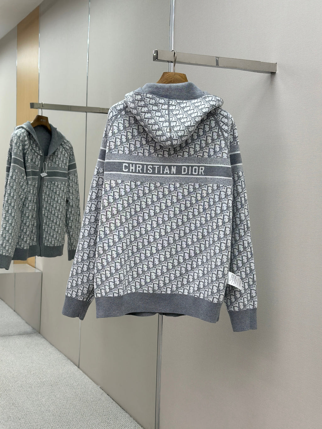 Dior Women Men 2025 Reversible Knit Cardigan cashmere Sweater D38621