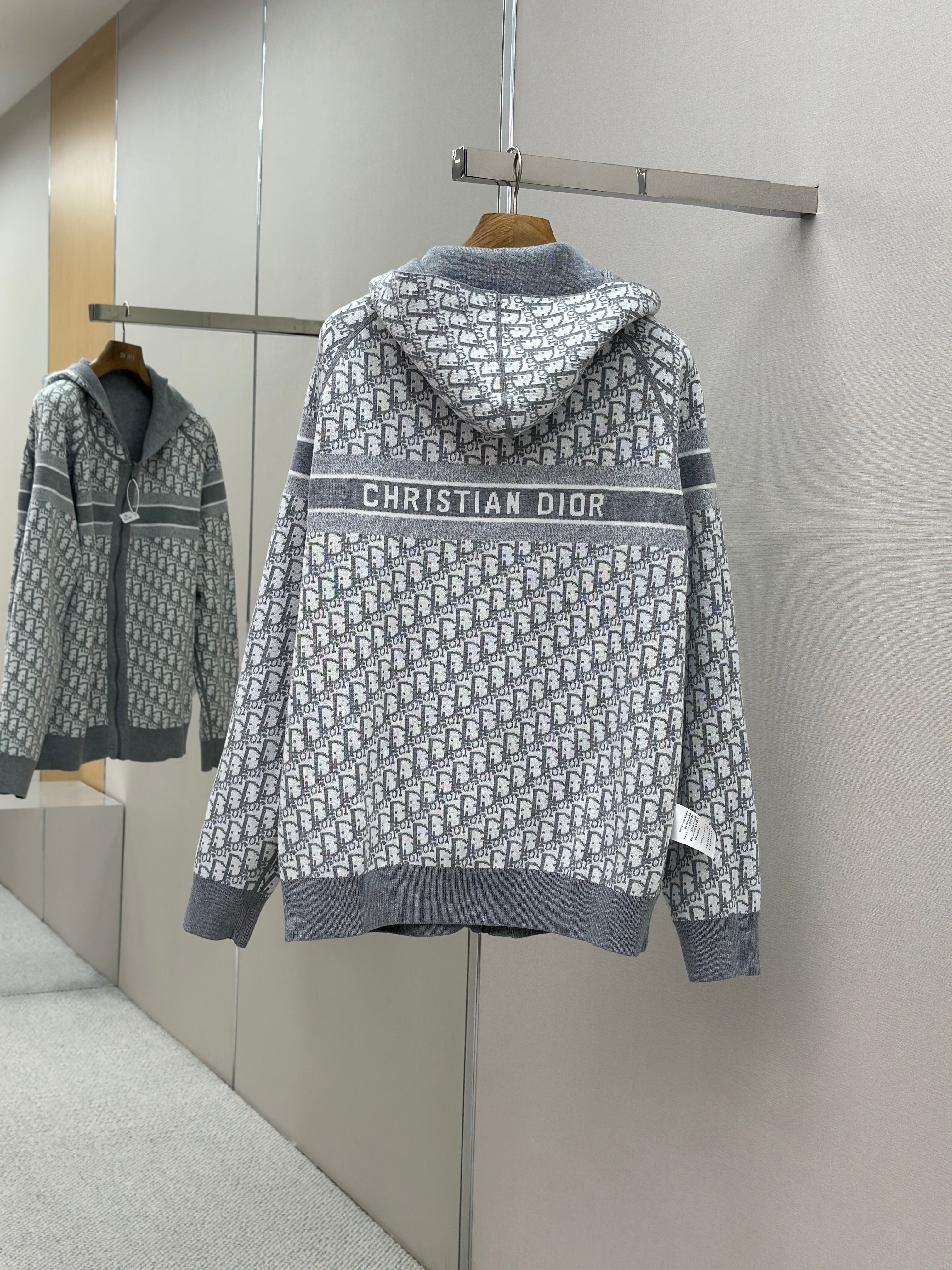 Dior Women Men 2025 Reversible Knit Cardigan cashmere Sweater D38621