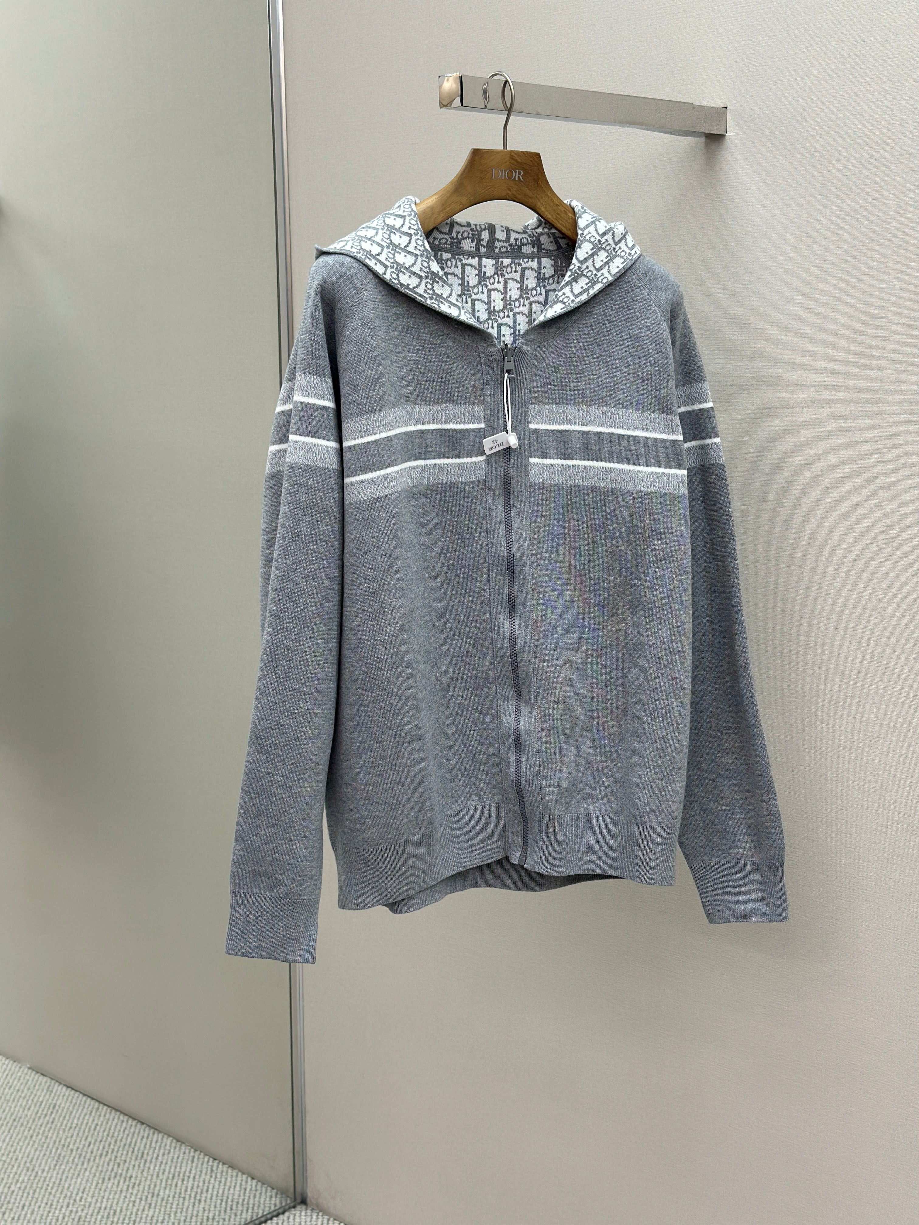 Dior Women Men 2025 Reversible Knit Cardigan cashmere Sweater D38621