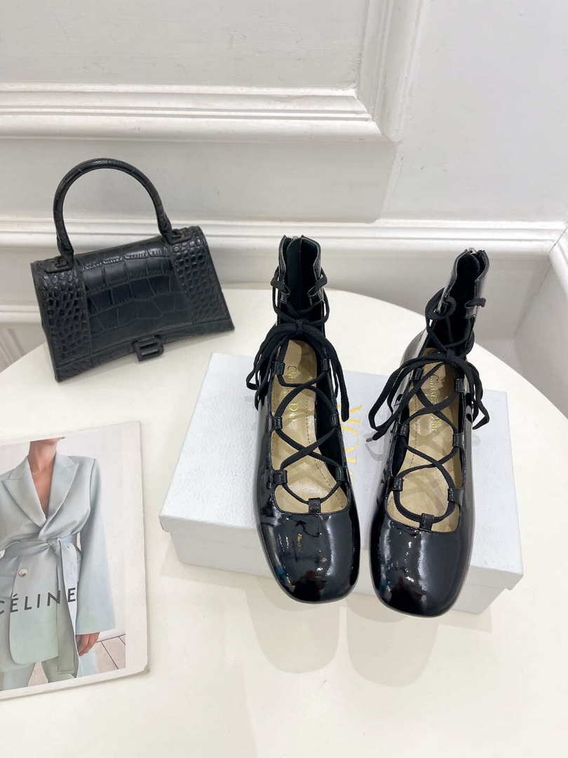 Dior Women¡®s KDI760VNI ARTY lace-up ankle boots in black patent and calfskin