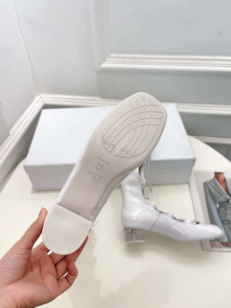 Dior Women¡®s KDI760VNI ARTY lace-up ankle boots in white patent and calfskin