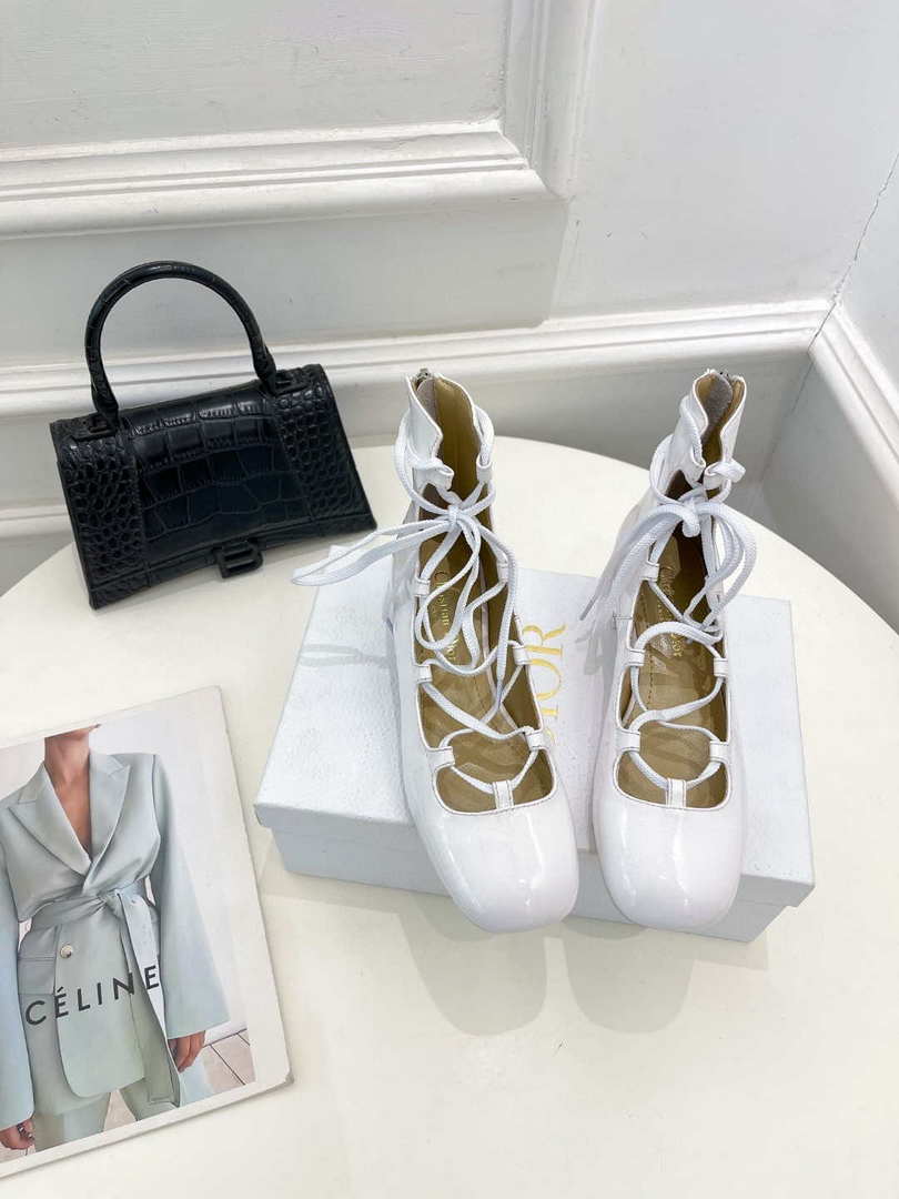 Dior Women¡®s KDI760VNI ARTY lace-up ankle boots in white patent and calfskin