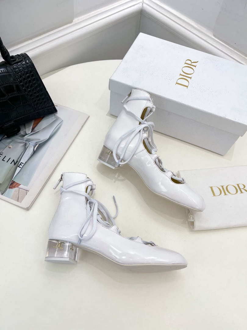Dior Women¡®s KDI760VNI ARTY lace-up ankle boots in white patent and calfskin