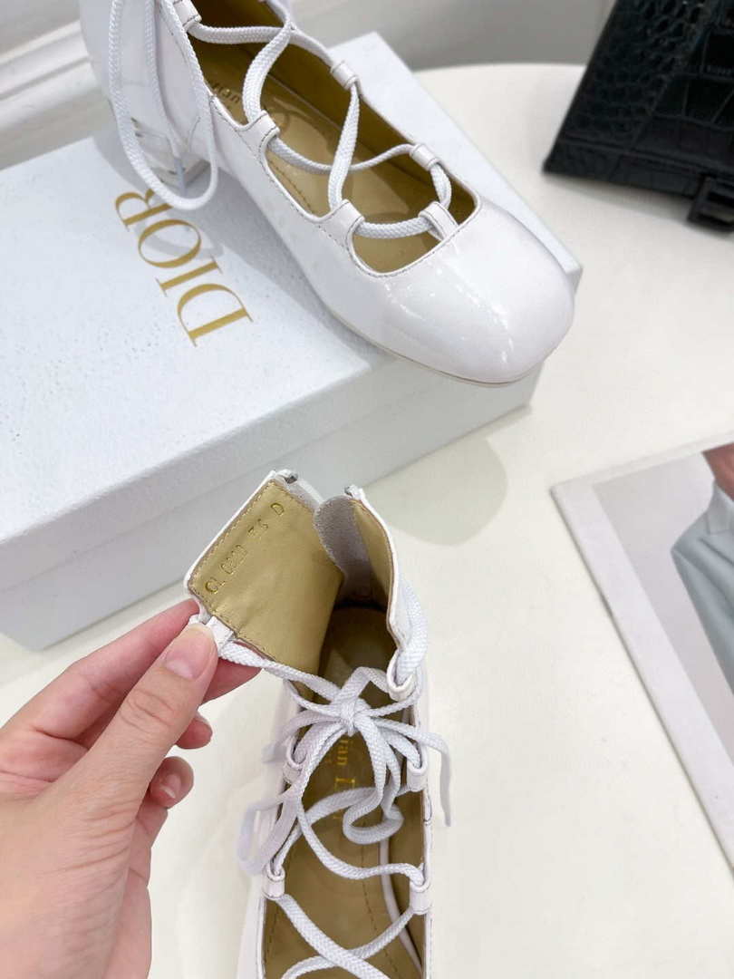 Dior Women¡®s KDI760VNI ARTY lace-up ankle boots in white patent and calfskin