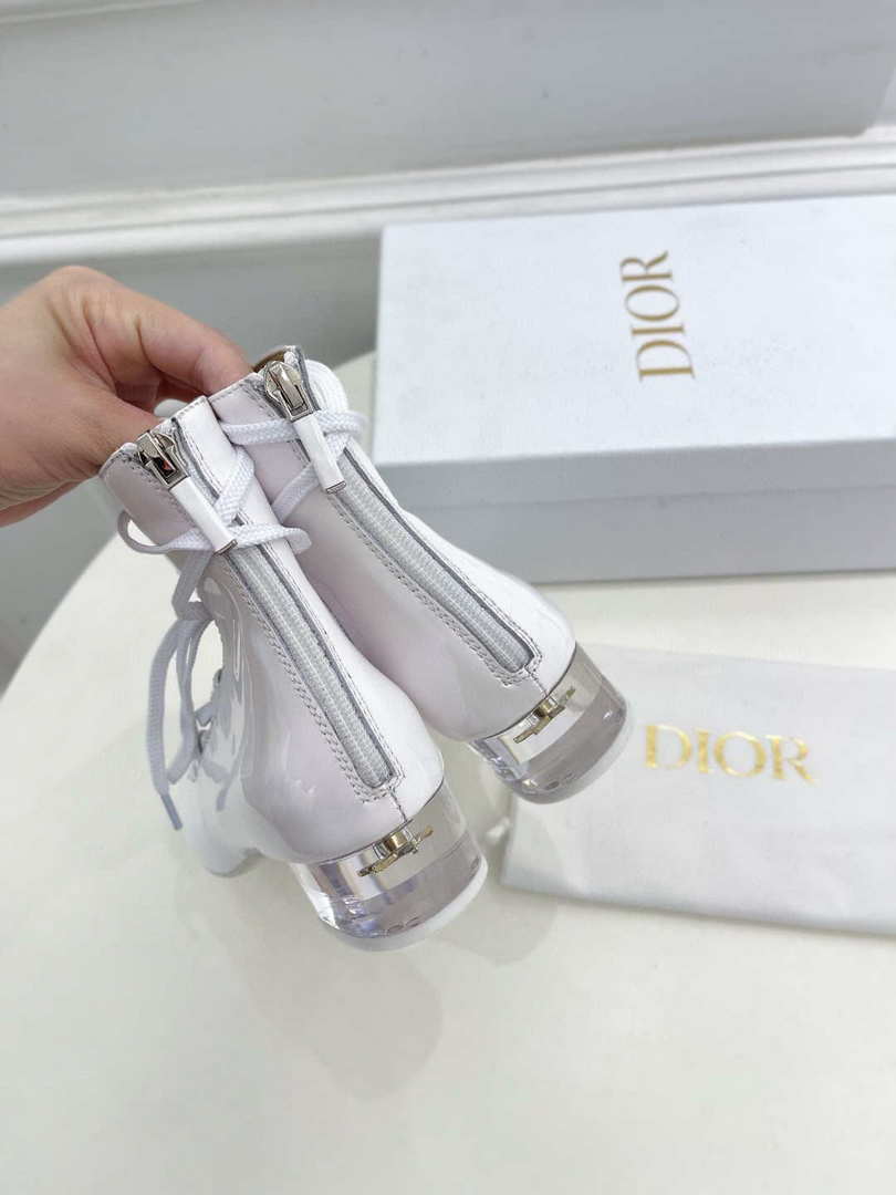 Dior Women¡®s KDI760VNI ARTY lace-up ankle boots in white patent and calfskin