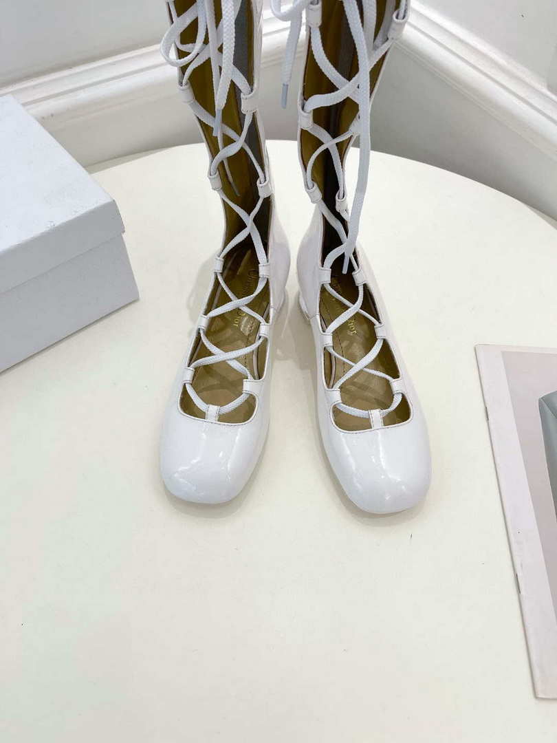 Dior Women¡®s KDI760VNI ARTY Hight lace-up ankle boots in white patent and calfskin