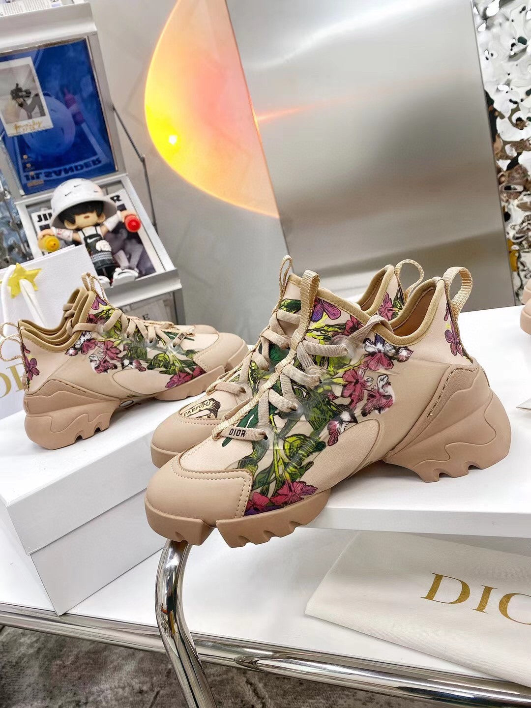 Dior Women¡®s SNEAKER Dior Oblique Canvas D81120 Brown and Pink