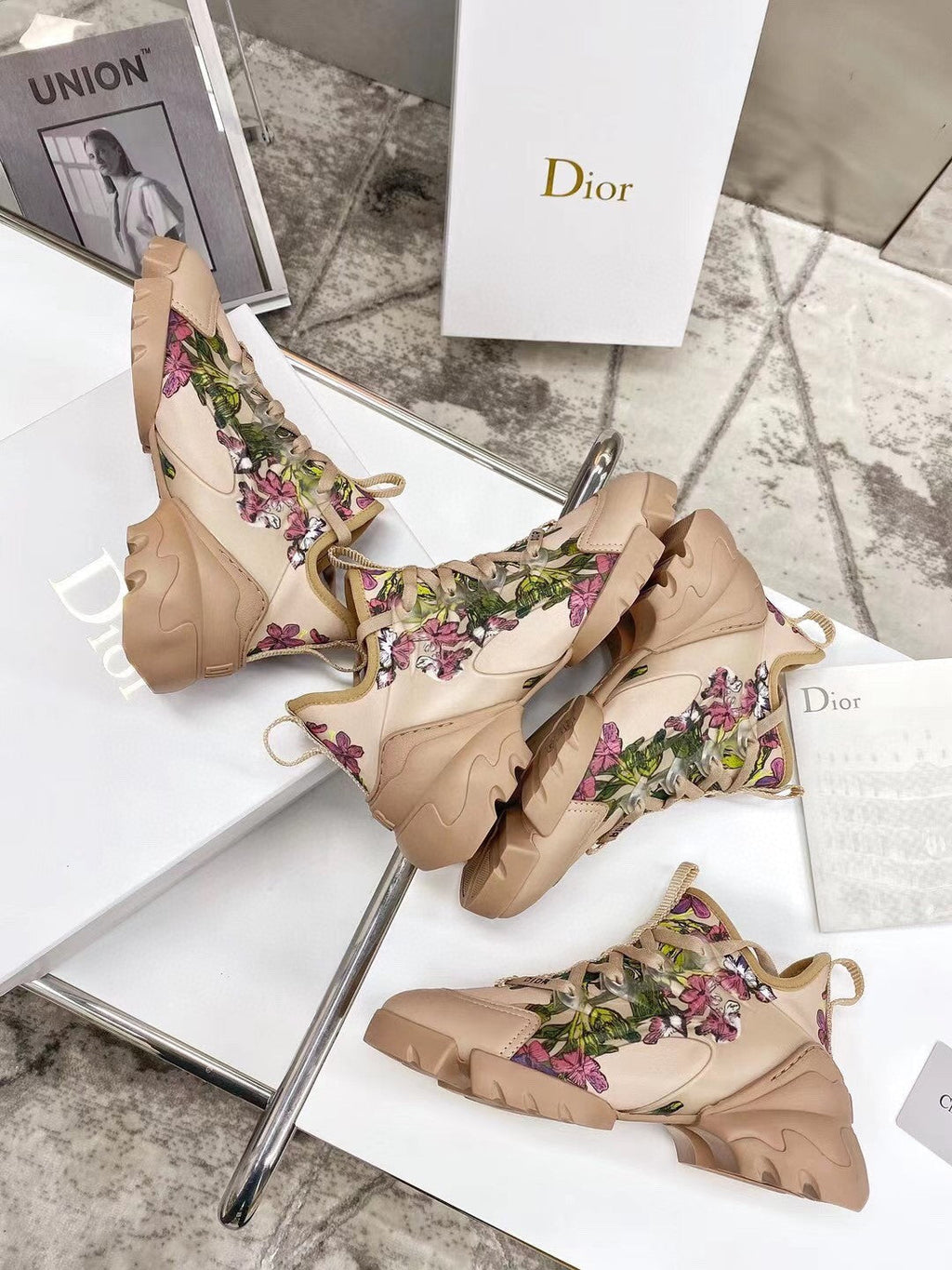 Dior Women¡®s SNEAKER Dior Oblique Canvas D81120 Brown and Pink