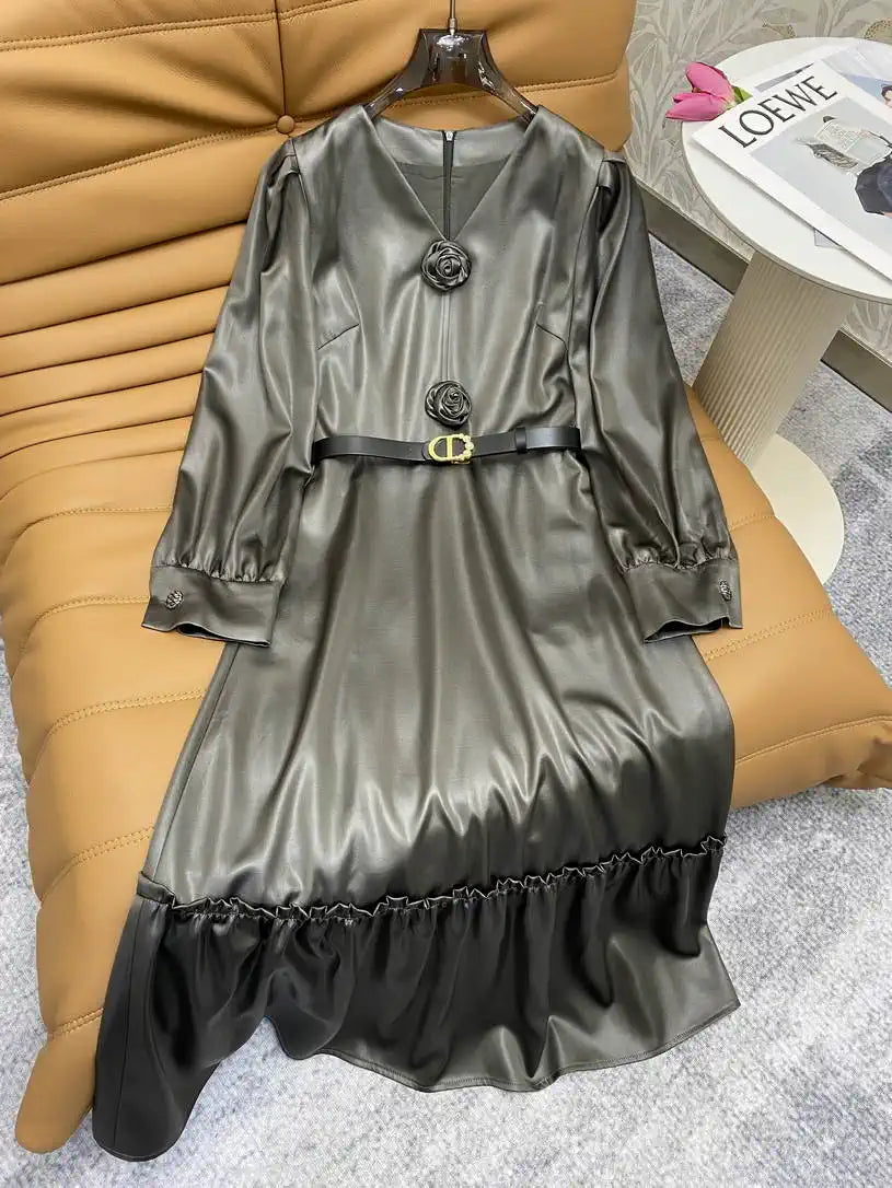 Dior Women V-neck dress with floral embellishment D38696