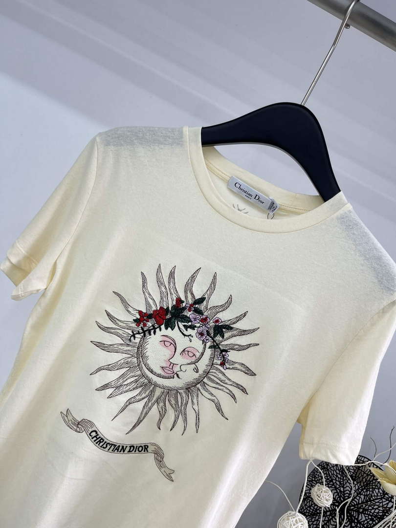 Dior Women's Fashion Clothing T-Shirt D88363