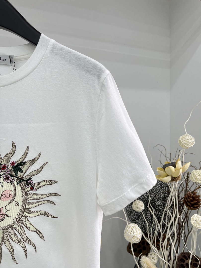 Dior Women's Fashion Clothing T-Shirt D88365