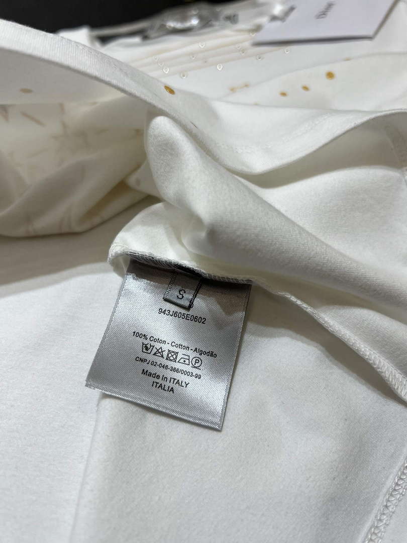 Dior Women's Fashion Clothing T-Shirt D88370