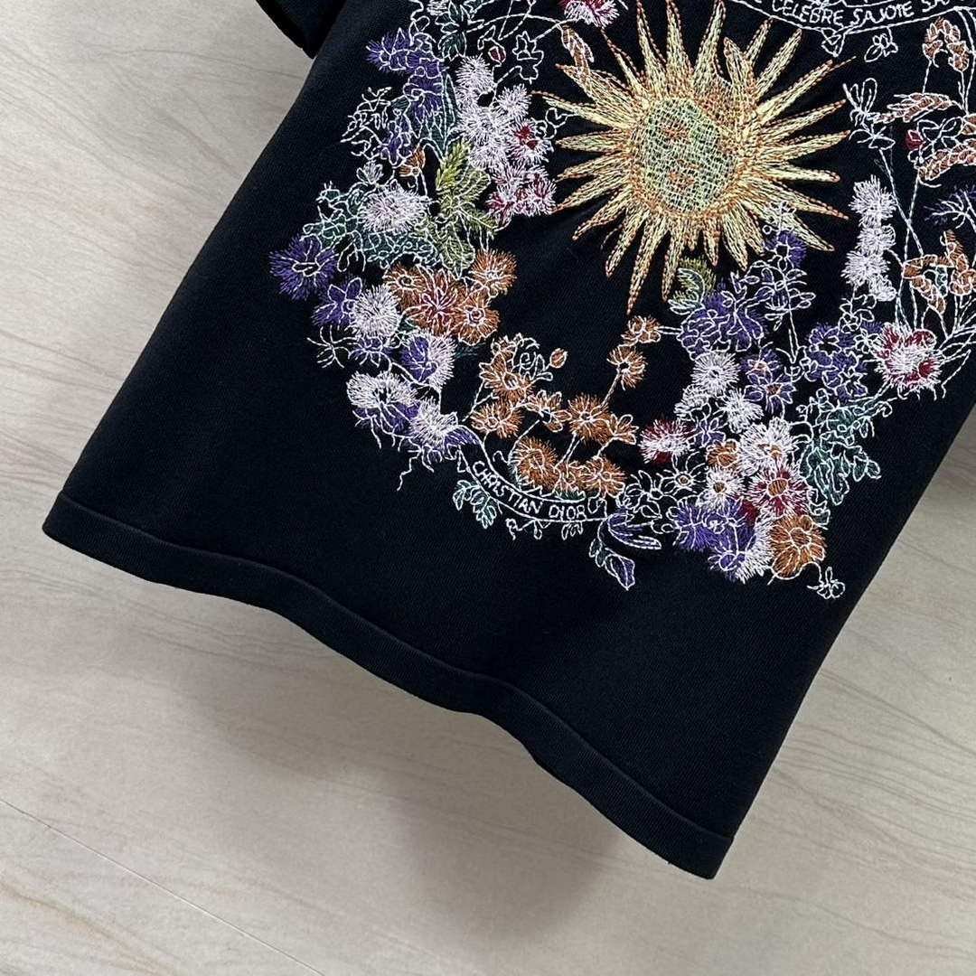 Dior Women's Fashion Clothing T-Shirt D88374