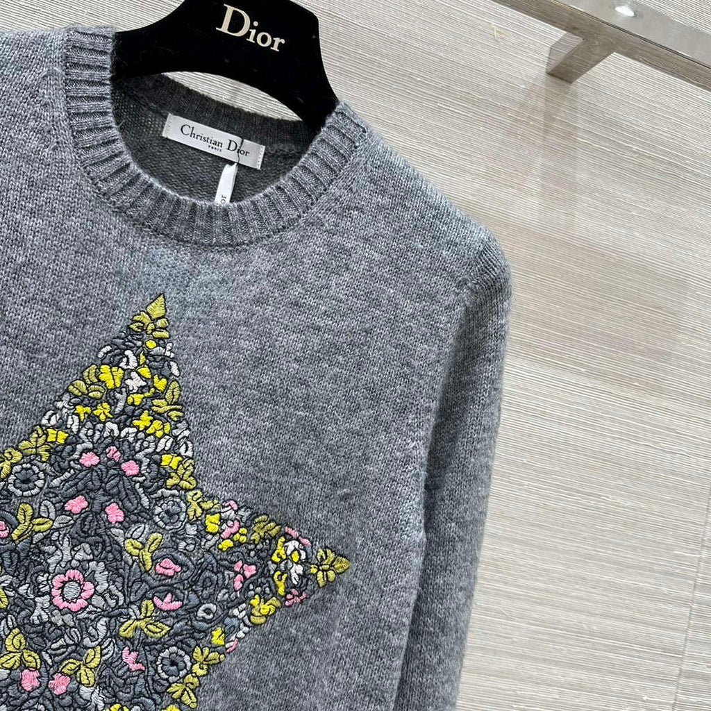 Dior Women's Floral embroidered long sleeves Sweater D38008