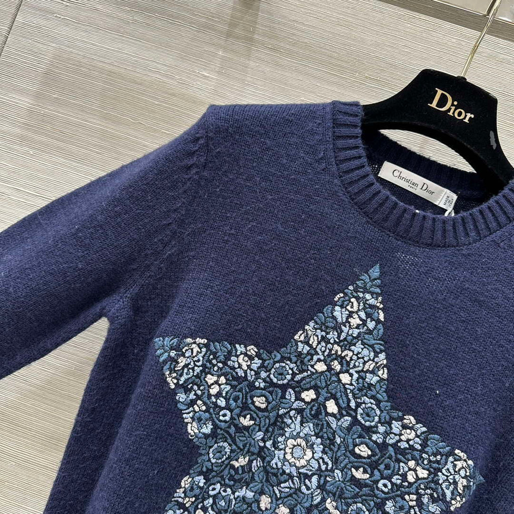 Dior Women's Floral embroidered long sleeves Sweater D38009