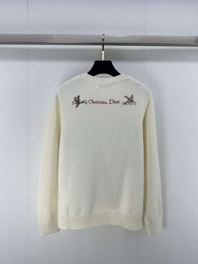 Dior Women's Floral embroidered long sleeves Sweater D38011