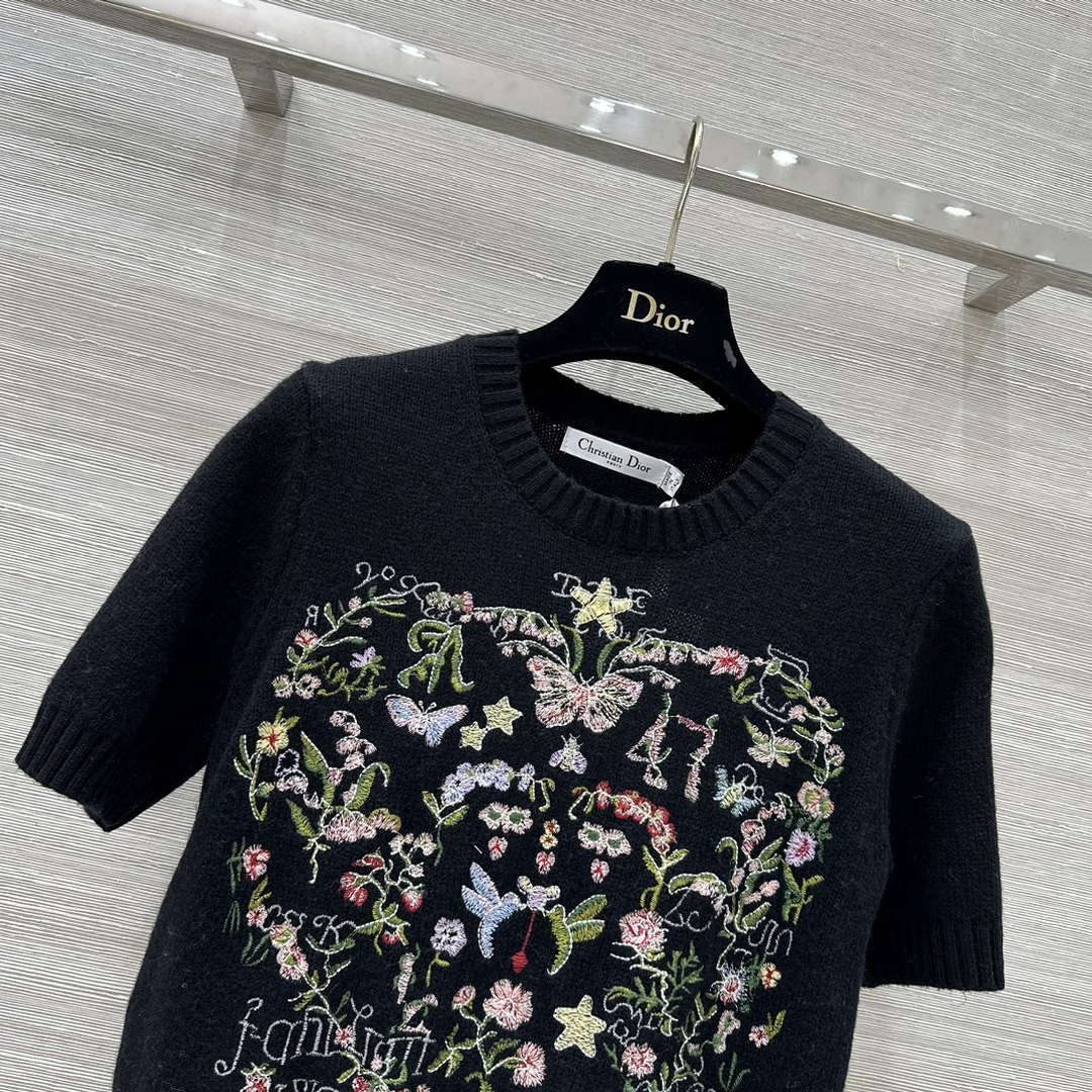 Dior Women's Floral embroidered short sleeves Sweater D38006