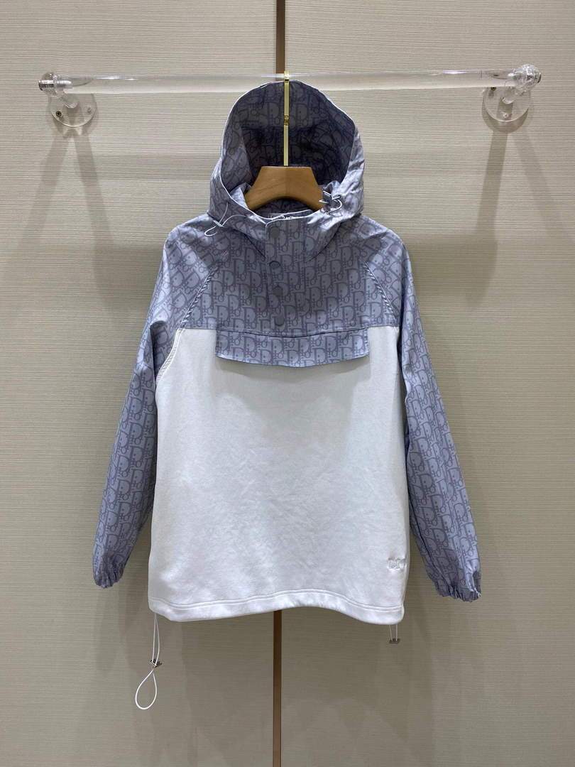 Dior Women's HOODED SHORT ANORAK 38115 Gray and White