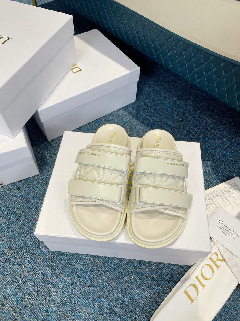 Dior Women's Shoes DIO(R) Evolution Slide Quilted Cannage KCQ716CQC White
