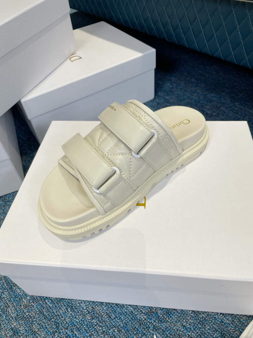 Dior Women's Shoes DIO(R) Evolution Slide Quilted Cannage KCQ716CQC White