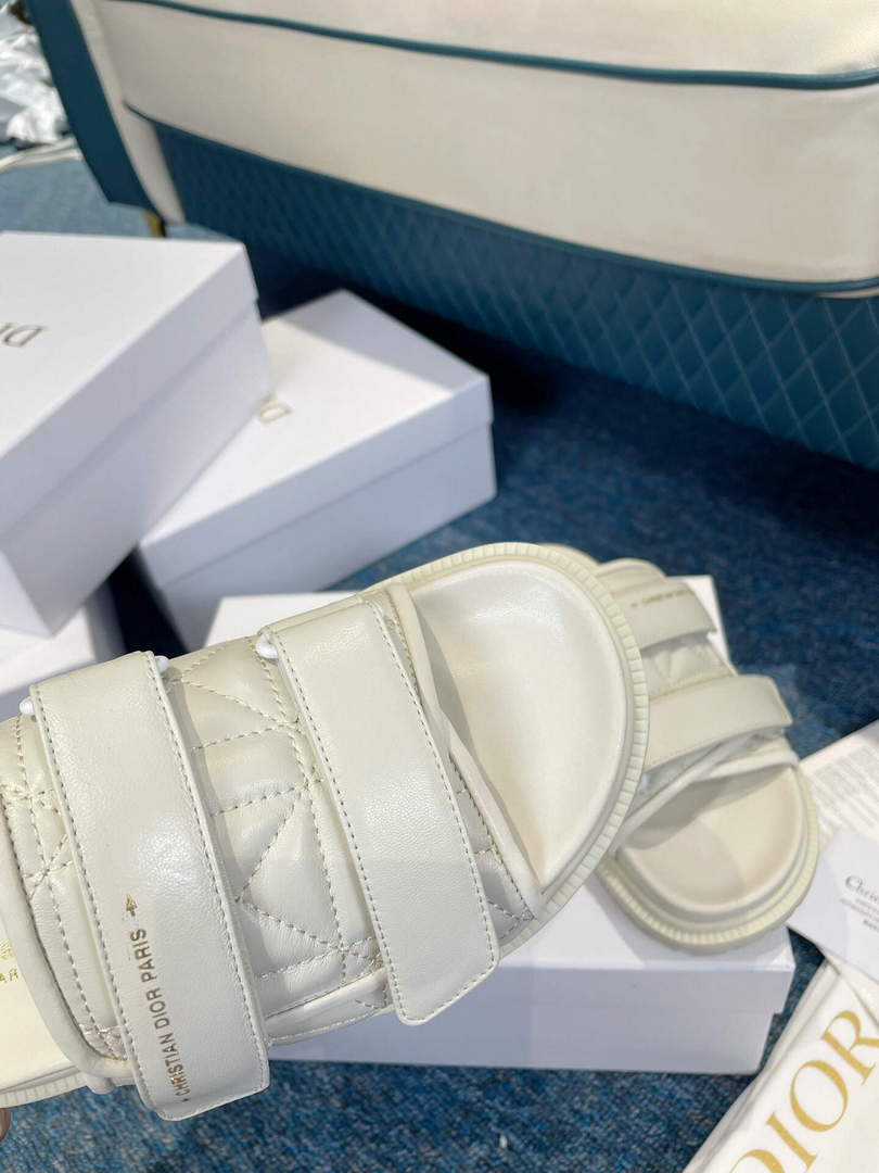 Dior Women's Shoes DIO(R) Evolution Slide Quilted Cannage KCQ716CQC White