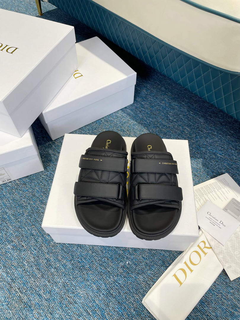 Dior Women's Shoes DIO(R) Evolution Slide Quilted Cannage KCQ716CQC Black