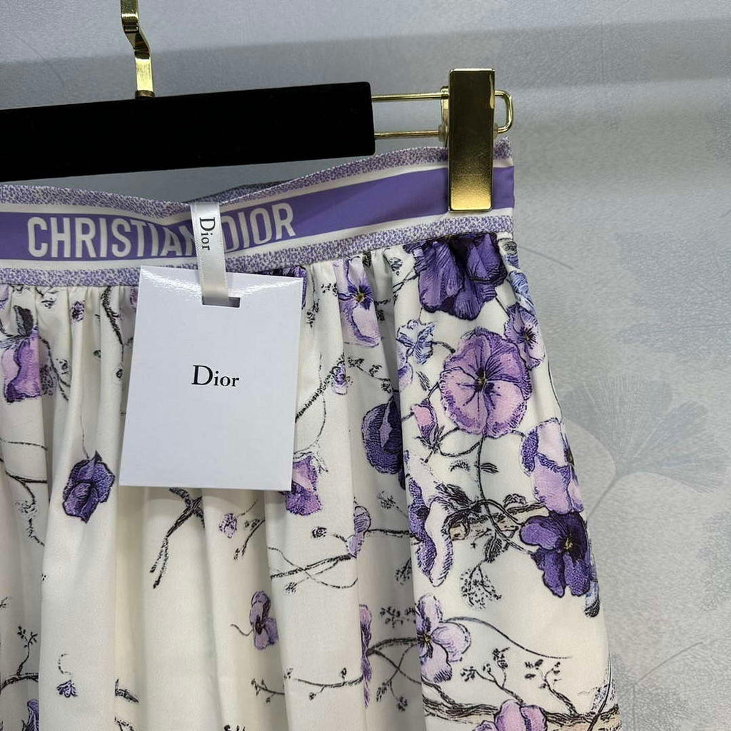 Dior Women's Skirt Fashion Clothing D82566