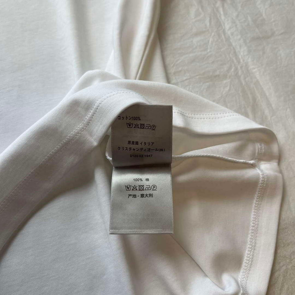 Dior Women's T-shirt Fashion Clothing D82561