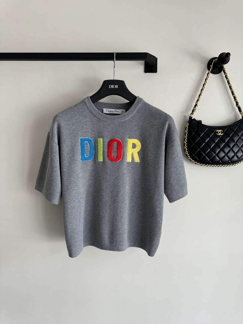 Dior Women's T-shirt Fashion Clothing D82567
