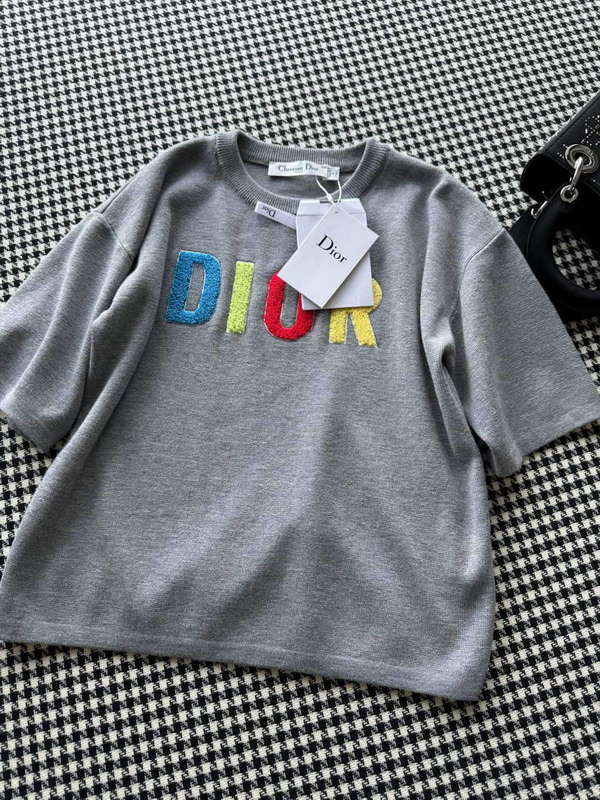 Dior Women's T-shirt Fashion Clothing D82567