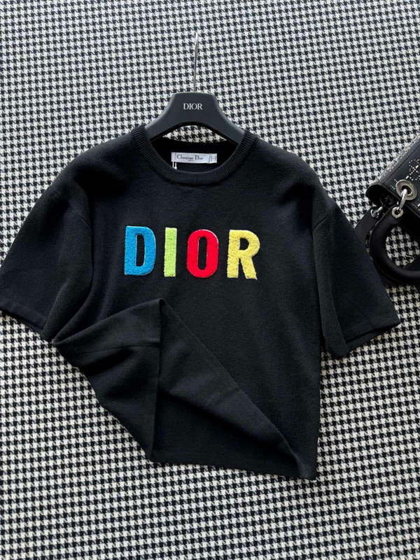 Dior Women's T-shirt Fashion Clothing D82568